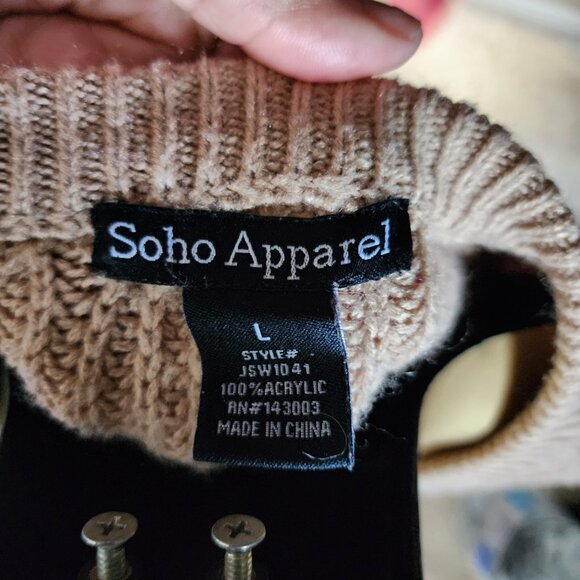 💕3/$15💕 Cropped Cable Tie Knit Sweater - Picture 8 of 8